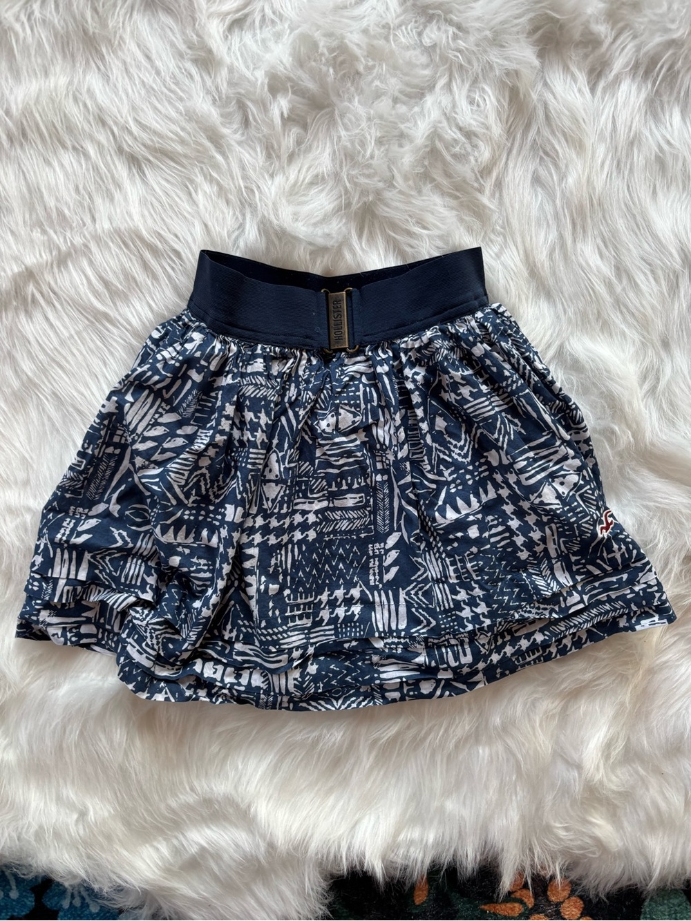 HOLLISTER XS Navy and White Patterned jr’s Skirt